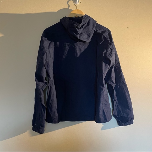 Uniqlo Navy Windbreaker - Picture 4 of 4
